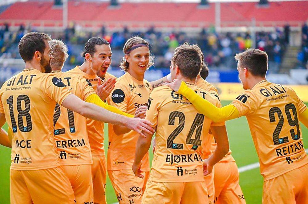 包含多特蒙德主场大捷，球队信心大增的词条